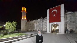 TARSUS ULU CAMİİ BAHÇESİ’NDE BİR HUZUR ANINDAYIM