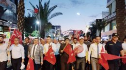 15 TEMMUZ DEMOKRASİ VE MİLLİ BİRLİK GÜNÜ DOLAYISIYLA TARSUS’TA ÇEŞİTLİ ETKİNLİKLER DÜZENLENDİ