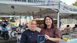 KEKEME HIÇKIRIK KİTABI OKUYUCUSUYLA BULUŞTU