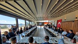 ÇAMLIYAYLA ARDINÇYURDU DAĞ EVLERİ PROJESİ DÜZENLENEN TOPLANTI İLE TANITILDI