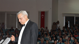 ‘BİR TÜRKÜDÜR ANADOLU’ KONSERİ DUYGUSAL ARMONİYE SAHNE OLDU