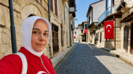 BAYRAK İNMEDİ, MİLLET EĞİLMEDİ