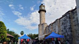 TARSUS’TA FİLİSTİN İÇİN HAYIR ÇARŞISI: 7 YAŞINDAKİ ÇOCUĞUN KUMBARASI DUYGULANDIRDI